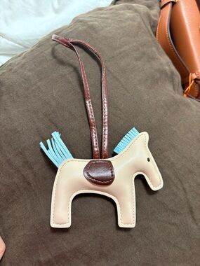 Horse-Shaped Bag Charm Pendant in Beige and Brown with Blue Mane